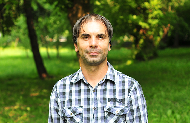 Dr. Viorel Arhiuș